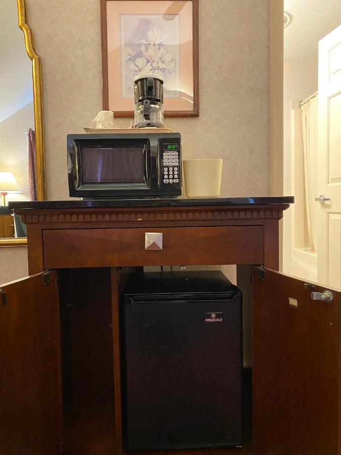 Economy Lodge 682 Main St スターブリッジ エクステリア 写真