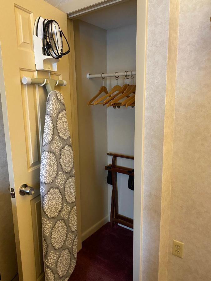 Economy Lodge 682 Main St スターブリッジ エクステリア 写真